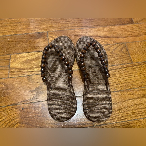 Shoes/Flats/Sandals Sizes 6-6.5 (USED/GOOD CONDITION) - Picture 7 of 8